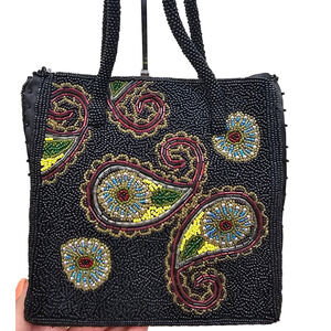 Stunning Double Sided Beaded Paisley Flower Design Small Purse